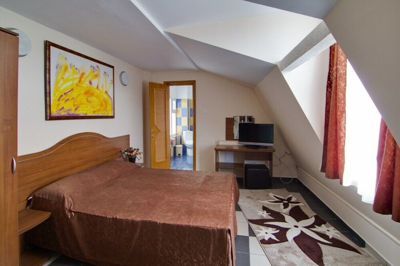 Tranzzit Hotel