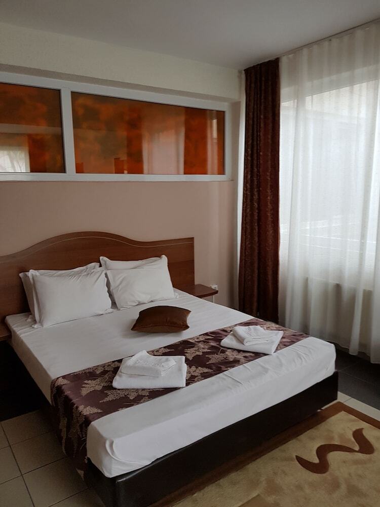 Tranzzit Hotel