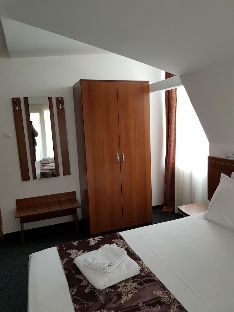 Tranzzit Hotel