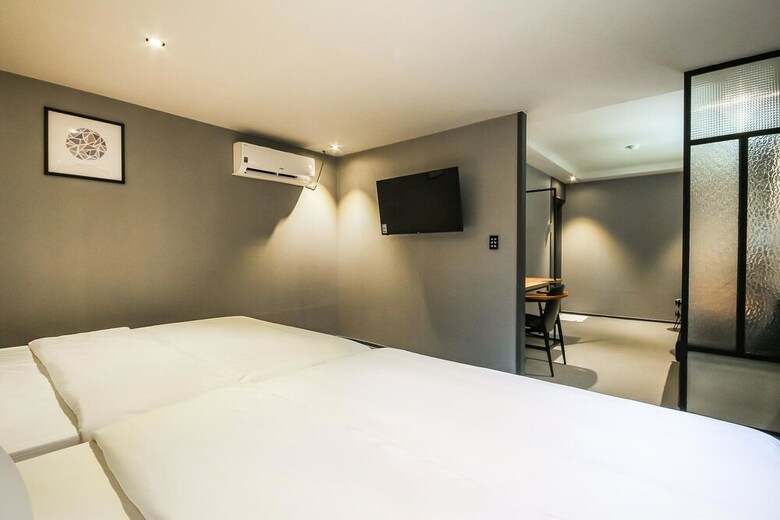 Hostal Hotel Deluxe