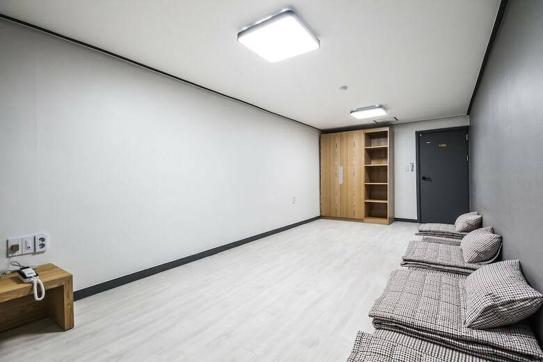 Hostal Hotel Deluxe
