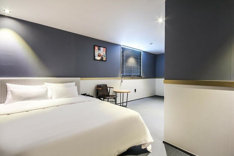 Hostal Hotel Deluxe