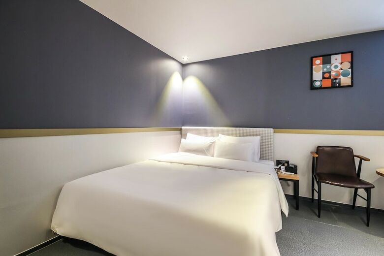 Hostal Hotel Deluxe