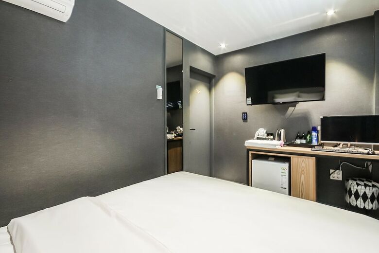 Hostal Hotel Deluxe