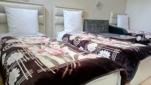 Hostal Sheki Guest House