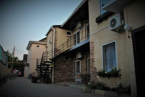 Hostal Uyutny Guest House