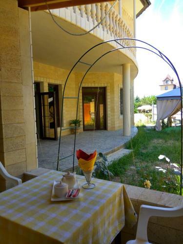 Hostal Arkadia Guest House