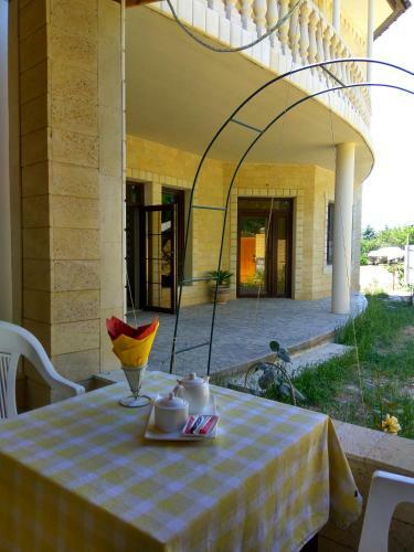 Hostal Arkadia Guest House