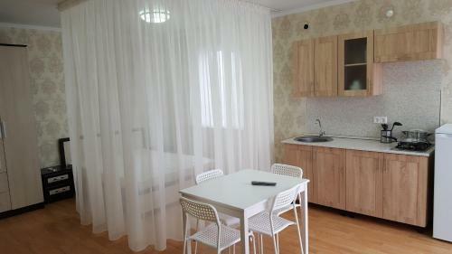 Apartment On Svetlyy 8?