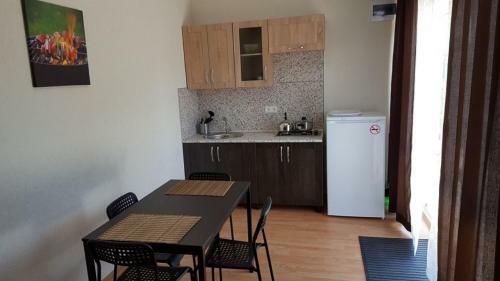 Apartment On Svetlyy 8?