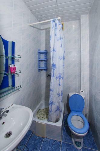 Hostal Blue Roof