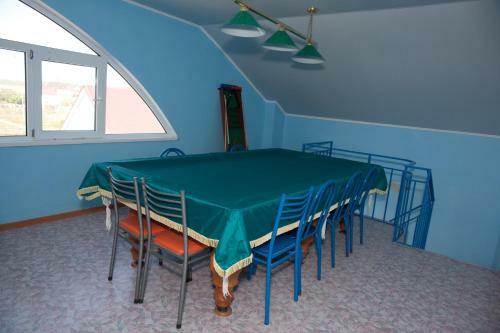 Hostal Blue Roof