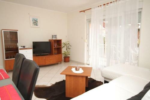 Apartments With A Parking Space Novigrad - 7049