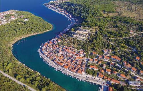 Five-bedroom Holiday Home In Novigrad