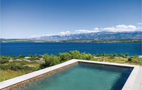 Five-bedroom Holiday Home In Novigrad