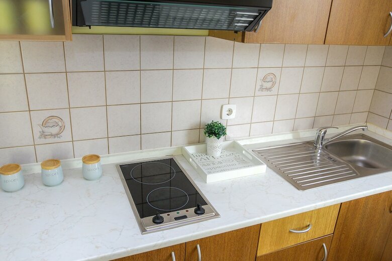 Lucky Luke Pool Apartments