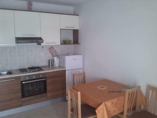 Apartments By The Sea Caska, Pag - 13002