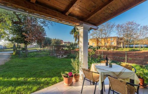 Two Bedroom Apartment Legovic With Garden