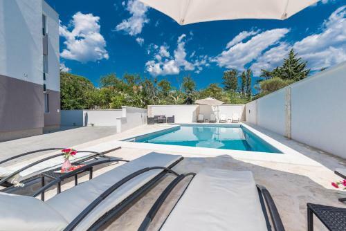 Villa Star 6 Luxury Apartment With A Pool