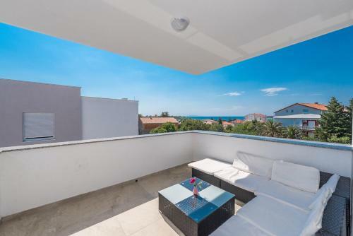 Villa Star 6 Luxury Apartment With A Pool