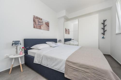 Adris, Modern & Spacious Apartment For 6