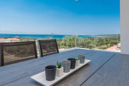 Adris, Modern & Spacious Apartment For 6