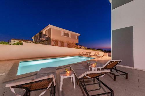 Apartamento Medima, Luxury Ap. With Private Pool