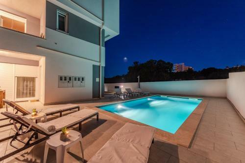 Apartamento Medima, Luxury Ap. With Private Pool