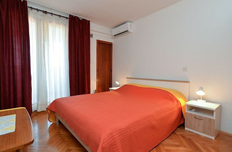 Hostal Apartments Valter 881