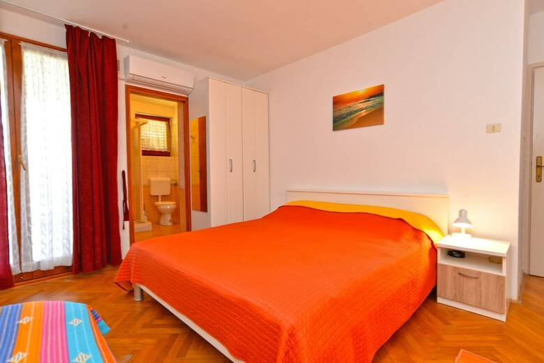 Hostal Apartments Valter 881