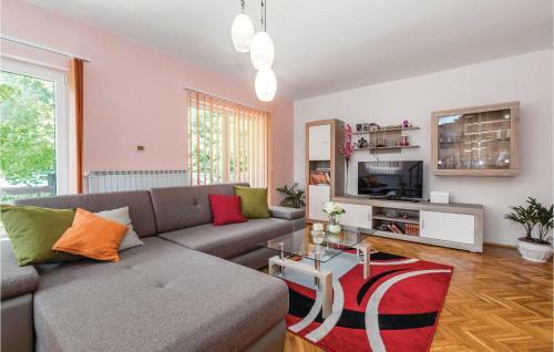 Three-bedroom Holiday Home In Ogulin