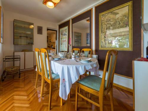 Vaho Holiday Home