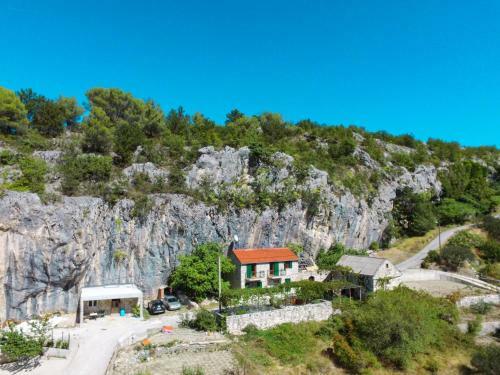 Holiday Home Marko (omi504)
