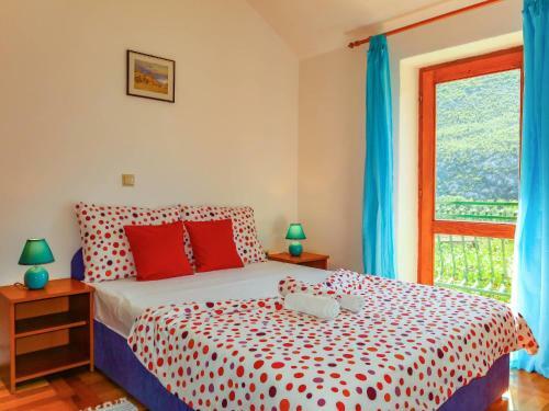 Holiday Home Marko (omi504)