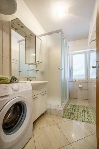 Apartment Nemira 15727d