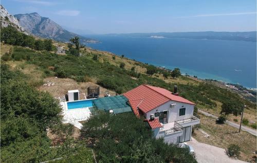 Two-bedroom Holiday Home In Omis