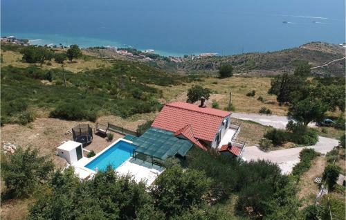 Two-bedroom Holiday Home In Omis