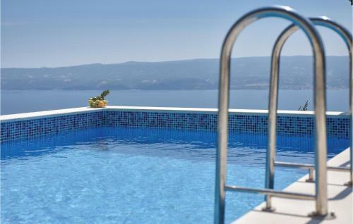 Two-bedroom Holiday Home In Omis