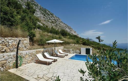 Two-bedroom Holiday Home In Omis