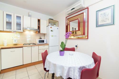 Apartment Marija Omis