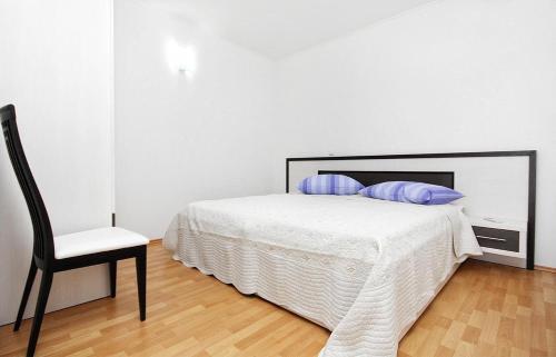 Apartments With Wifi Omis - 3253