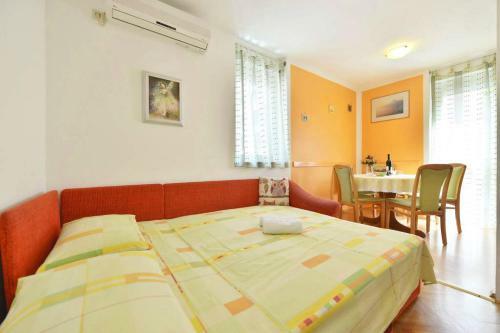 Omis Apartment Sleeps 5 Air Con