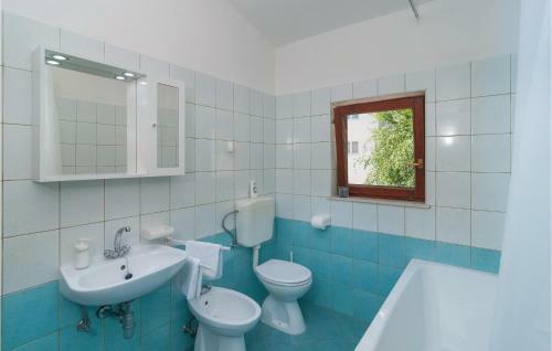 Six-bedroom Holiday Home In Omis
