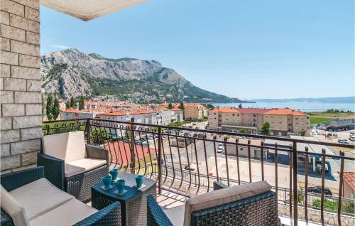 Six-bedroom Holiday Home In Omis
