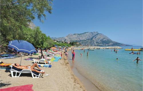 Six-bedroom Holiday Home In Omis
