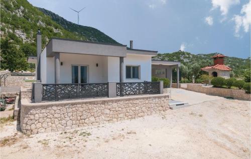 Three-bedroom Holiday Home In Seoca