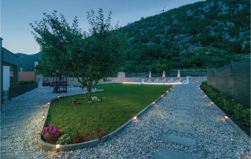 Three-bedroom Holiday Home In Seoca