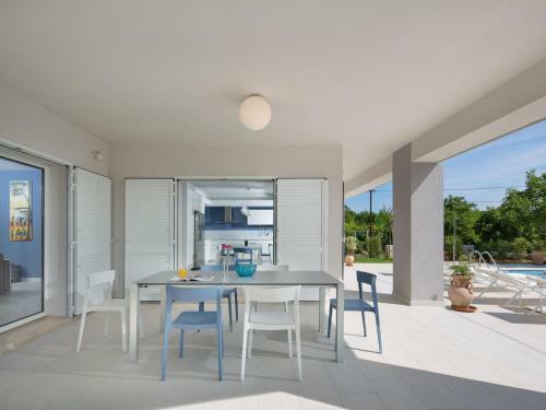 Exqusite Villa In Stanisovi With Swimming Pool