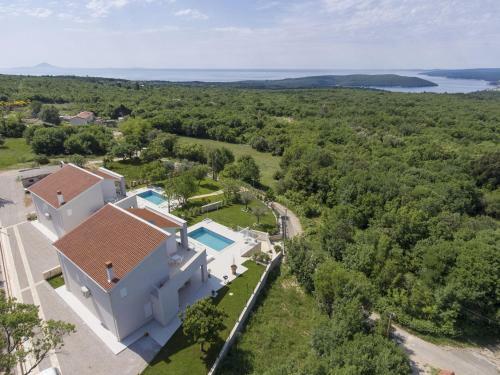 Exqusite Villa In Stanisovi With Swimming Pool