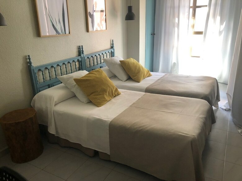 Hotel Vicente Home